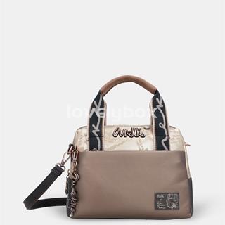 Bolso de mano tipo bowling con correa bandolera ajustable y desmontable. Firma Anekke colección Real - Imagen 1