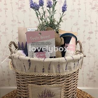 Cesto de mimbre lavanda para mamá - regalo personalizado - Imagen 1